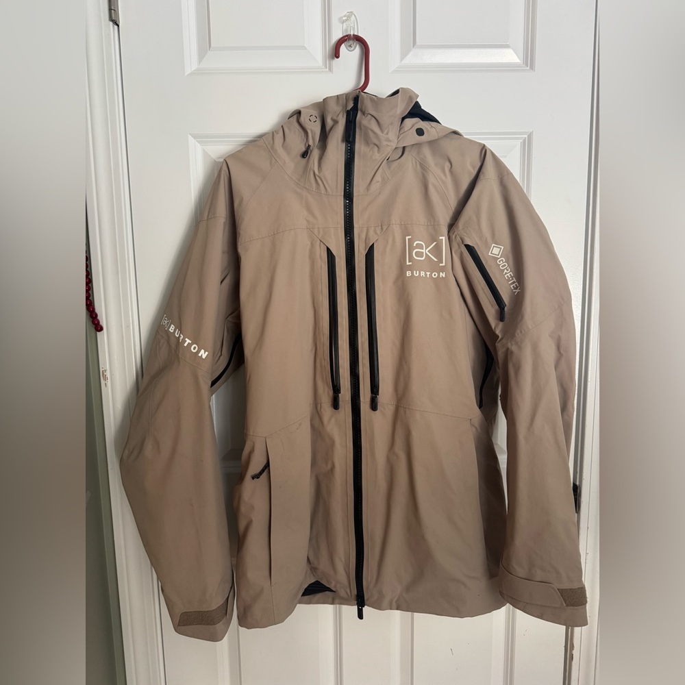 NEW Burton AK GORE-TEX Cyclic Snowboard Jacket Mens Large Tan